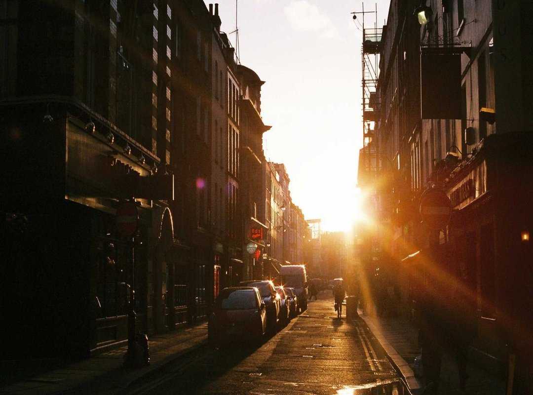 How to Use 'Yowes Lah' in Everyday Scenarios